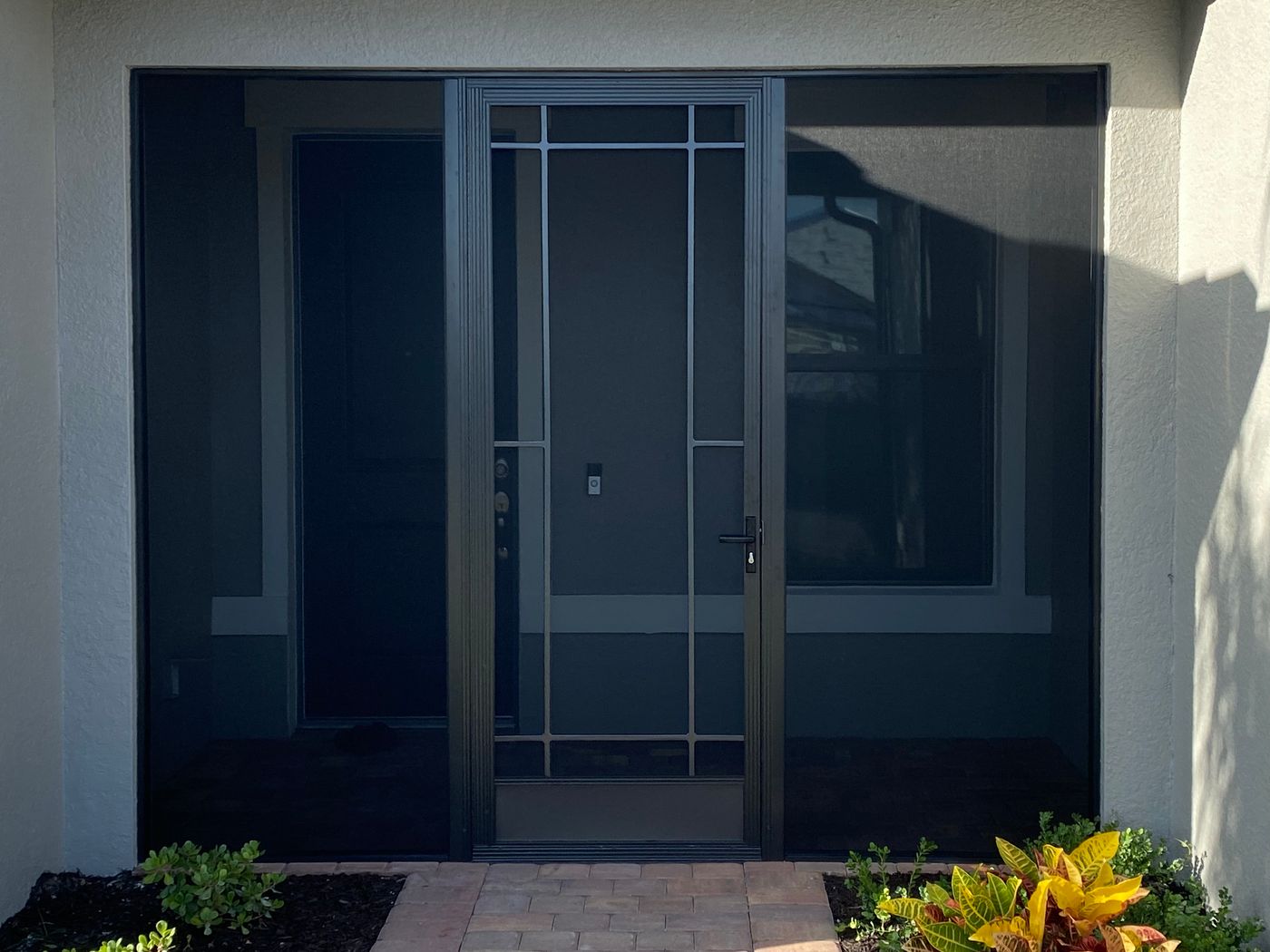 Aluminum screened-in front entry